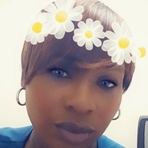 Meet your Posher, Malissa